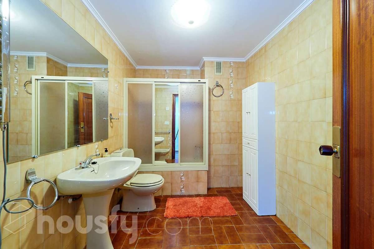 Classic Bedroom In The Center Of Alicante Bagian luar foto