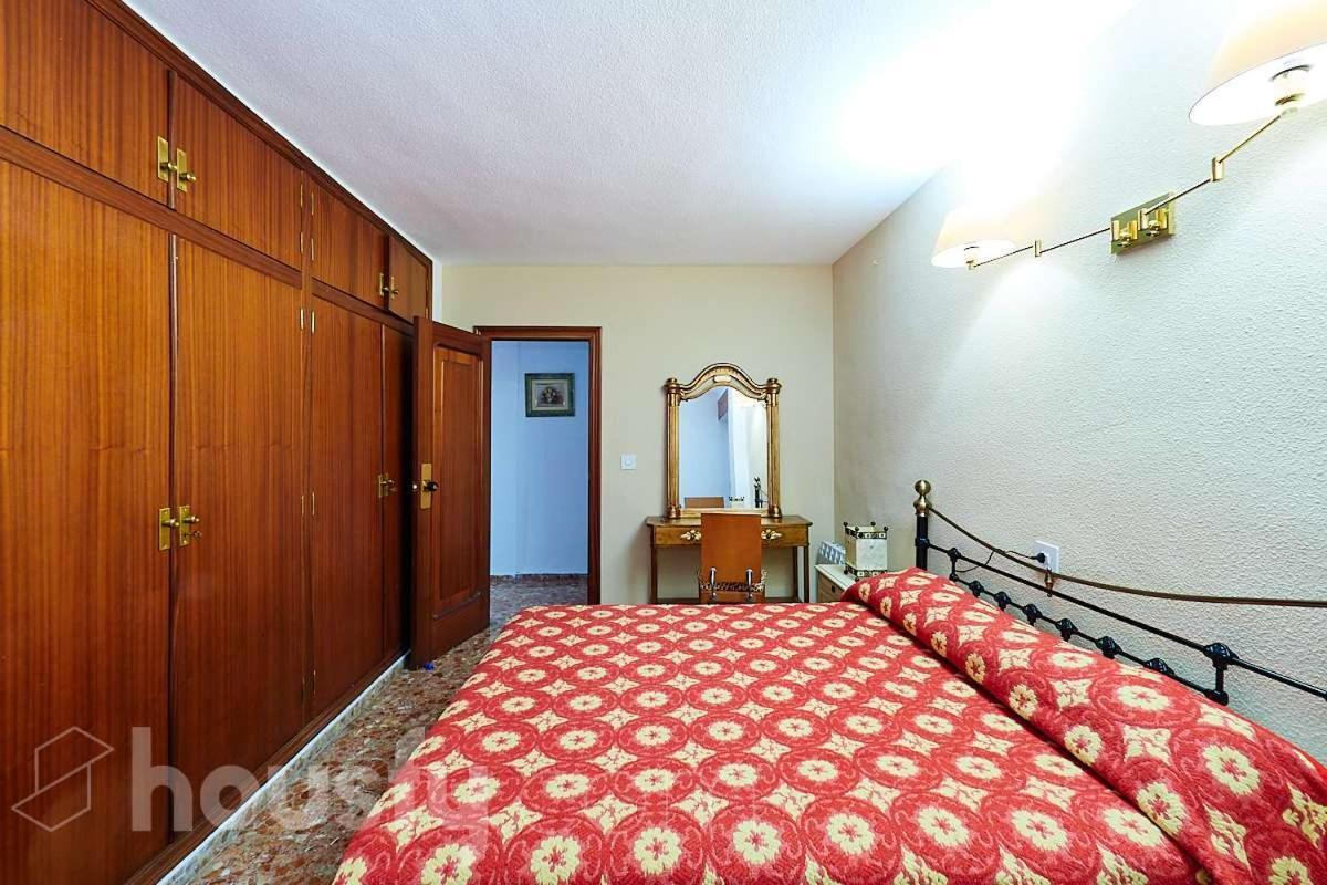Classic Bedroom In The Center Of Alicante Bagian luar foto