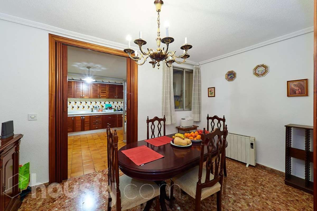 Classic Bedroom In The Center Of Alicante Bagian luar foto